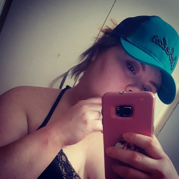 Meet your Posher, Ariel - Picture 1 of 1